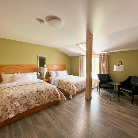Auberge La Rosepierre Bistro Henri Гранд Бержерон Екстериор снимка